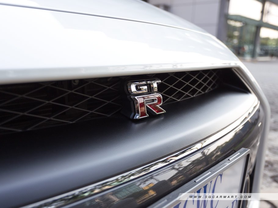 https://i.i-sgcm.com/new_cars/cars/10518/10518_g14