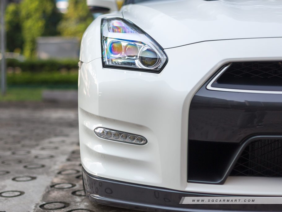 https://i.i-sgcm.com/new_cars/cars/10518/10518_g15