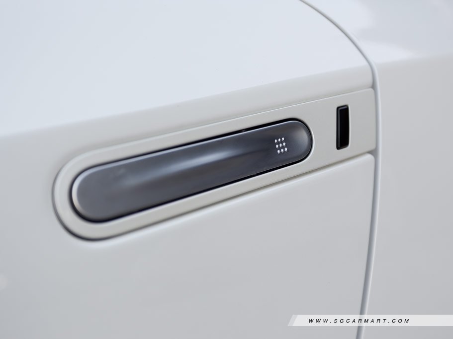 https://i.i-sgcm.com/new_cars/cars/10518/10518_g19