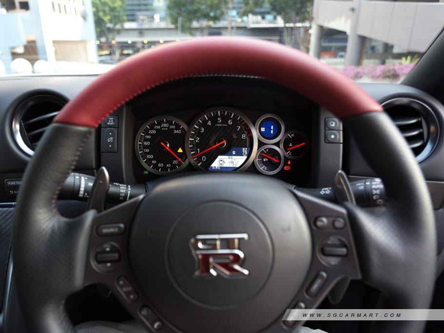 https://i.i-sgcm.com/new_cars/cars/10518/10518_g31