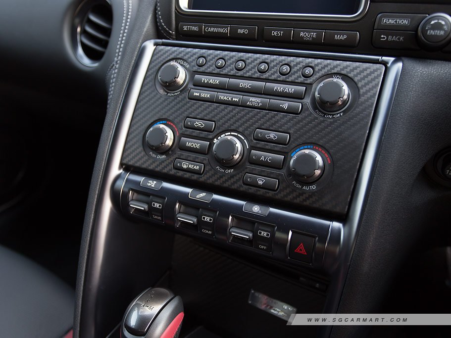 https://i.i-sgcm.com/new_cars/cars/10518/10518_g37
