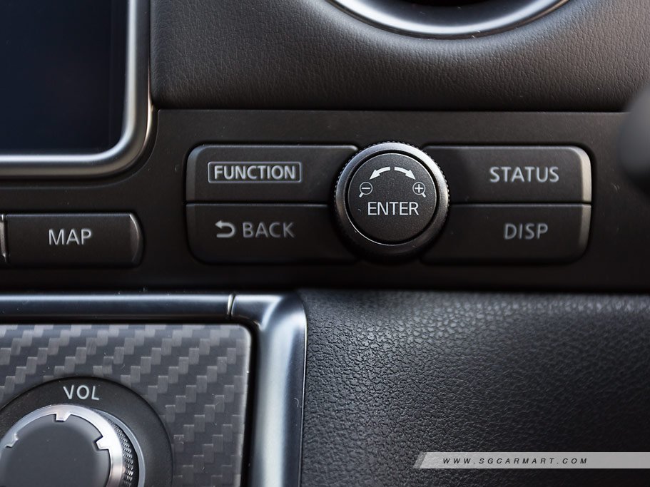 https://i.i-sgcm.com/new_cars/cars/10518/10518_g38