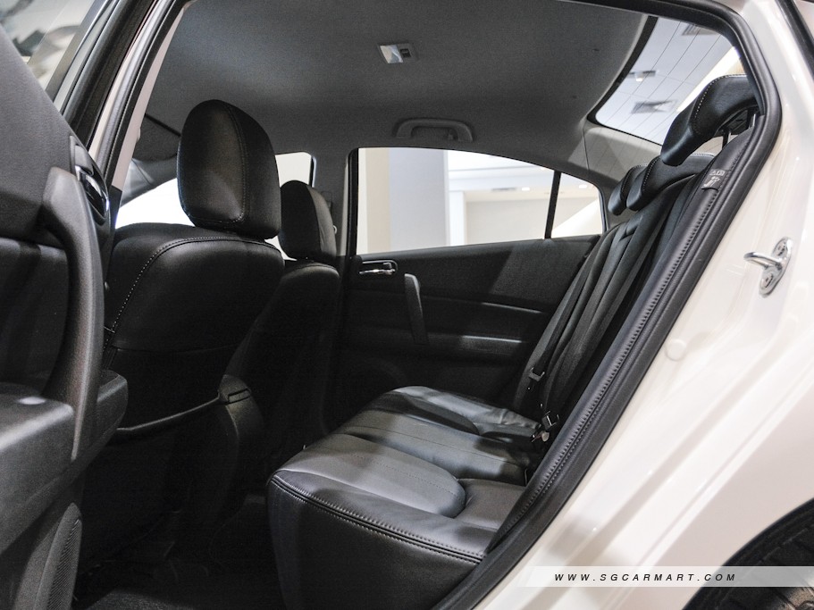 https://i.i-sgcm.com/new_cars/cars/10521/10521_g12