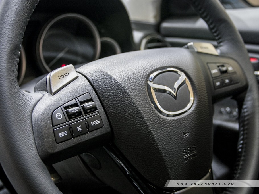 https://i.i-sgcm.com/new_cars/cars/10521/10521_g15