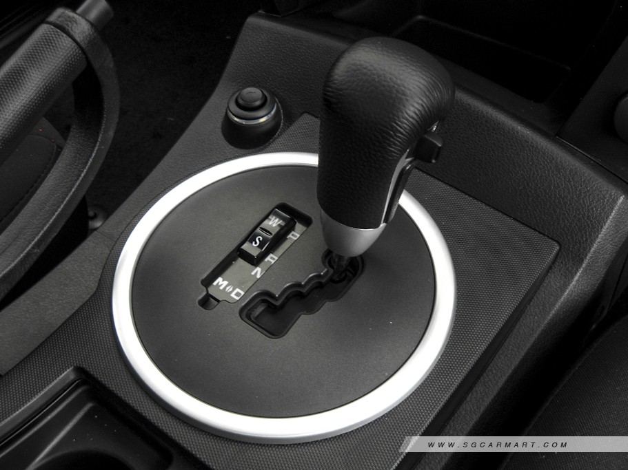 https://i.i-sgcm.com/new_cars/cars/10534/10534_g13