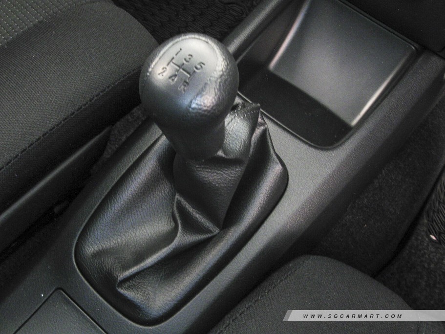 https://i.i-sgcm.com/new_cars/cars/10550/10550_g11