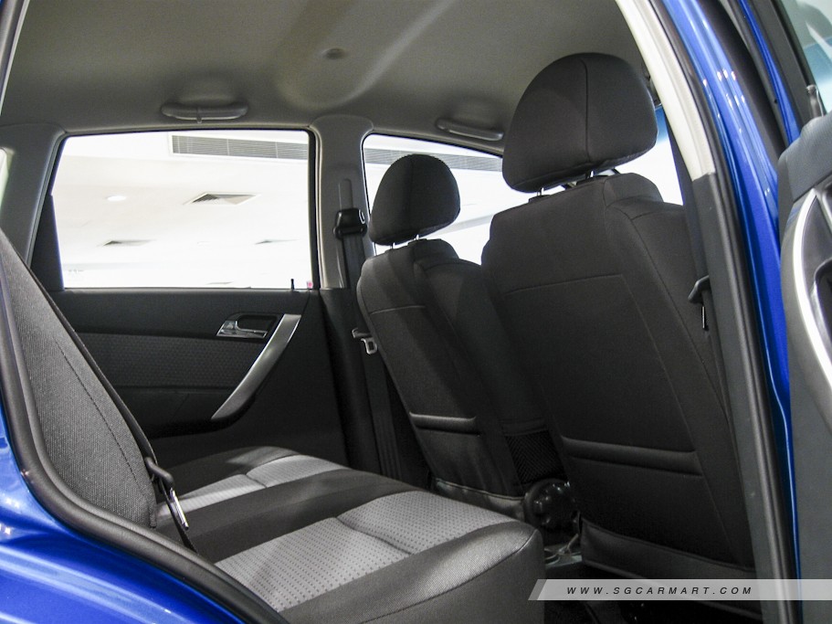 https://i.i-sgcm.com/new_cars/cars/10555/10555_g14