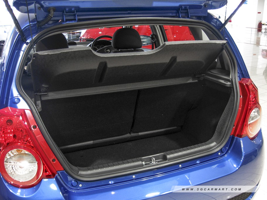 https://i.i-sgcm.com/new_cars/cars/10555/10555_g15