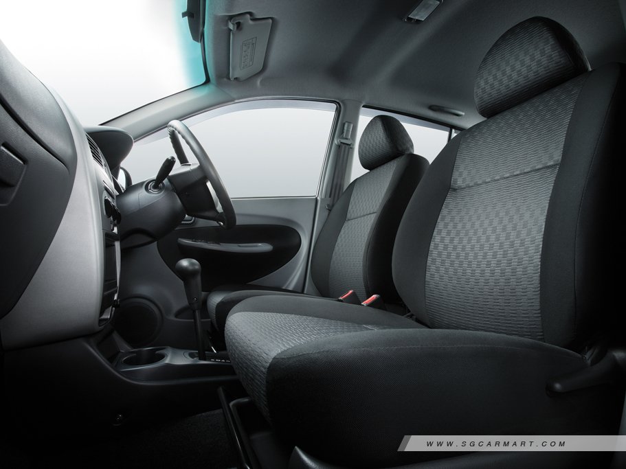 https://i.i-sgcm.com/new_cars/cars/10558/10558_g24