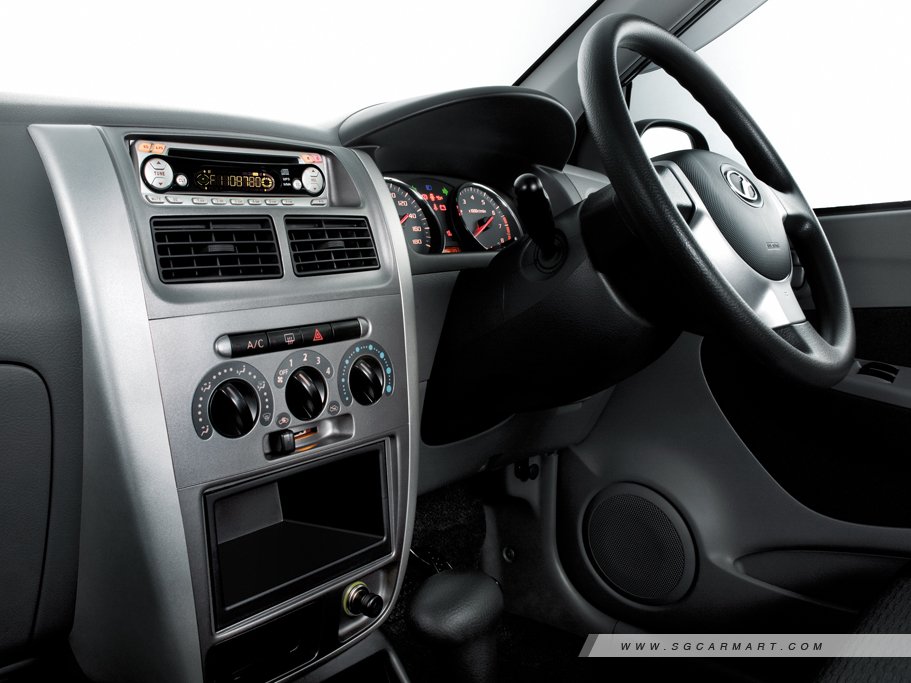 https://i.i-sgcm.com/new_cars/cars/10558/10558_g26