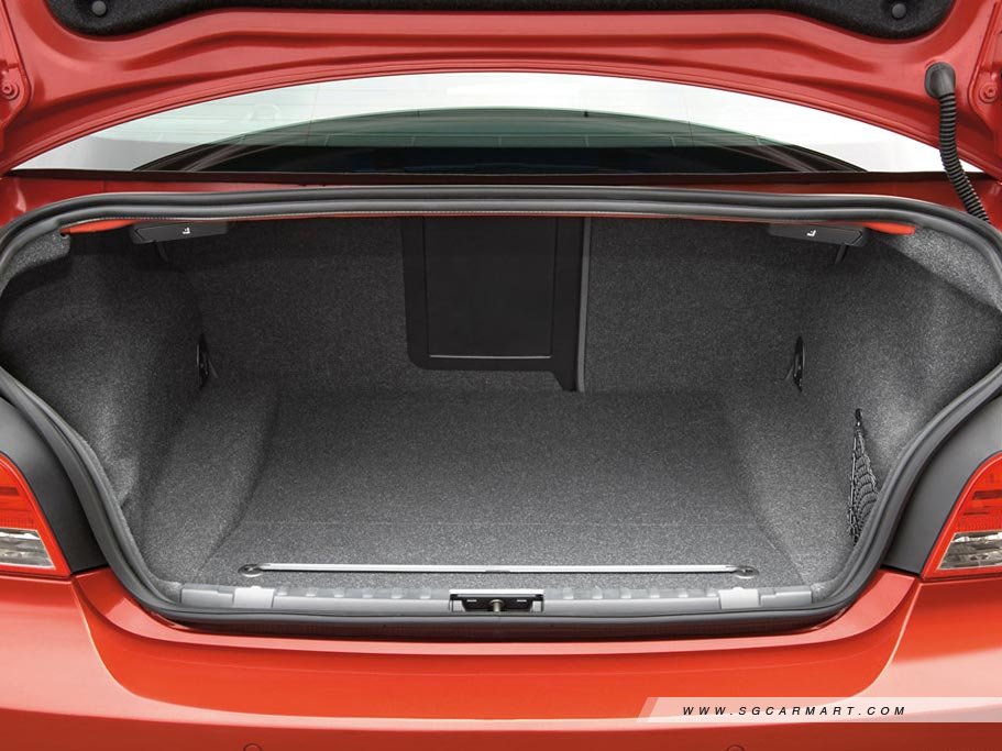 https://i.i-sgcm.com/new_cars/cars/10565/10565_g11