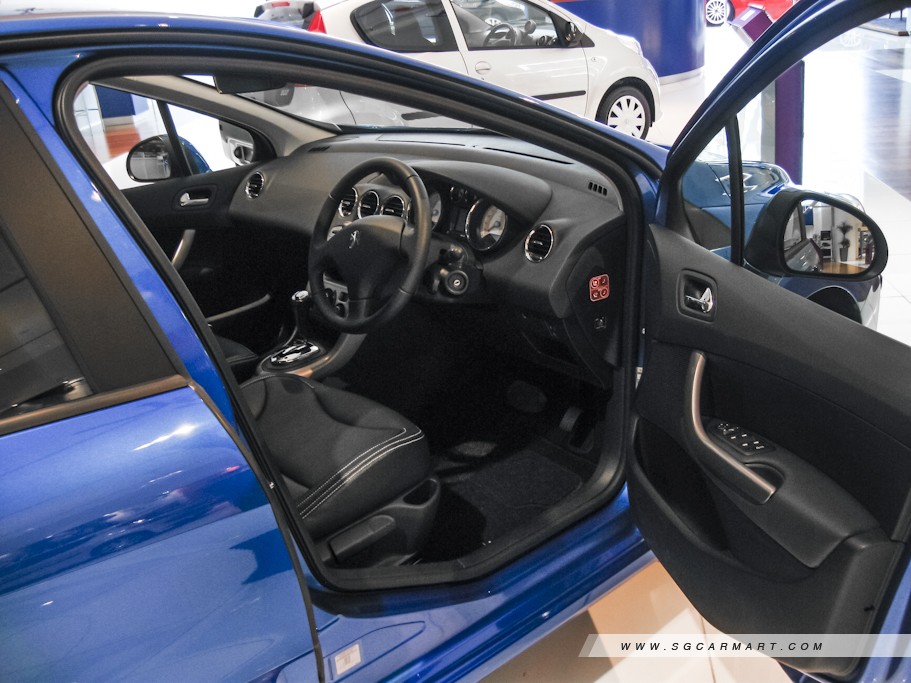 https://i.i-sgcm.com/new_cars/cars/10569/10569_g51