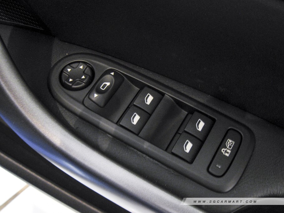 https://i.i-sgcm.com/new_cars/cars/10569/10569_g53