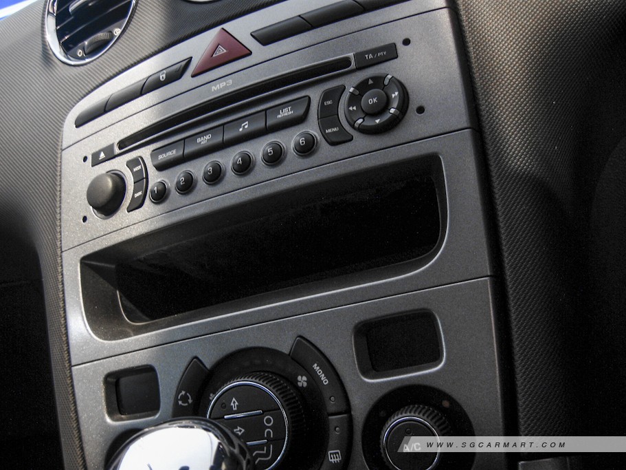 https://i.i-sgcm.com/new_cars/cars/10569/10569_g56