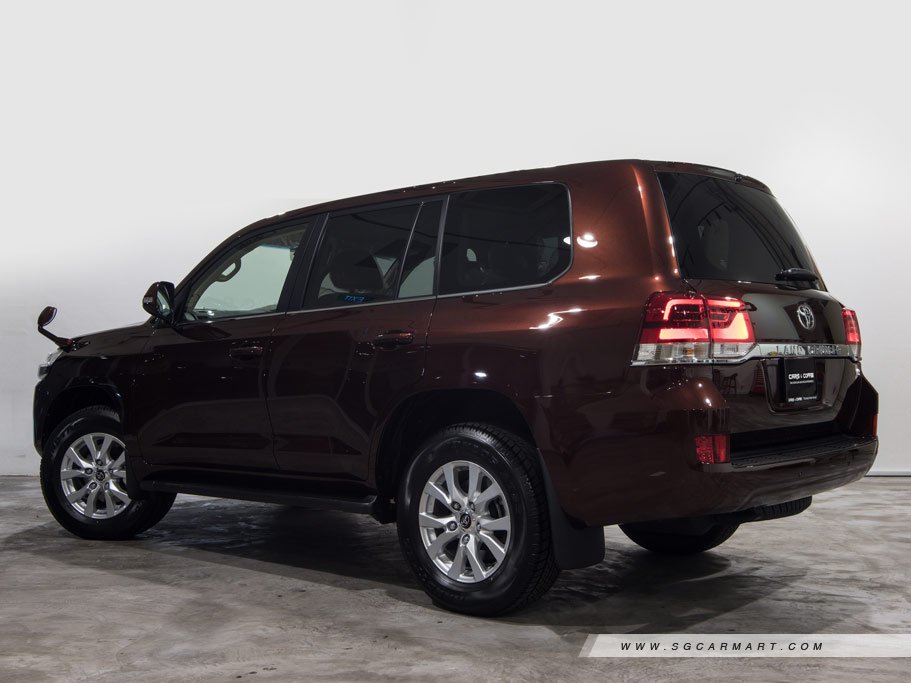 https://i.i-sgcm.com/new_cars/cars/10585/10585_g17