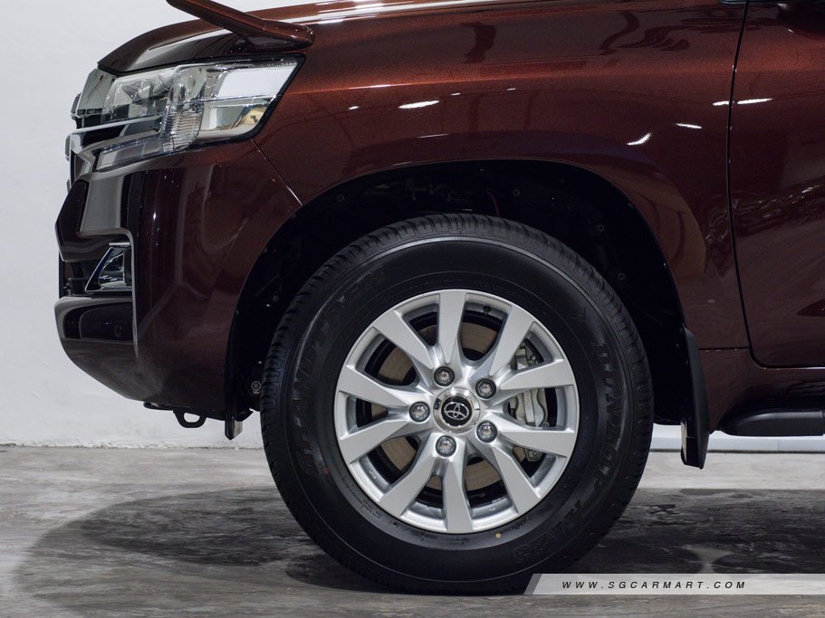 https://i.i-sgcm.com/new_cars/cars/10585/10585_g23