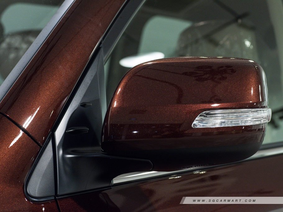 https://i.i-sgcm.com/new_cars/cars/10585/10585_g24