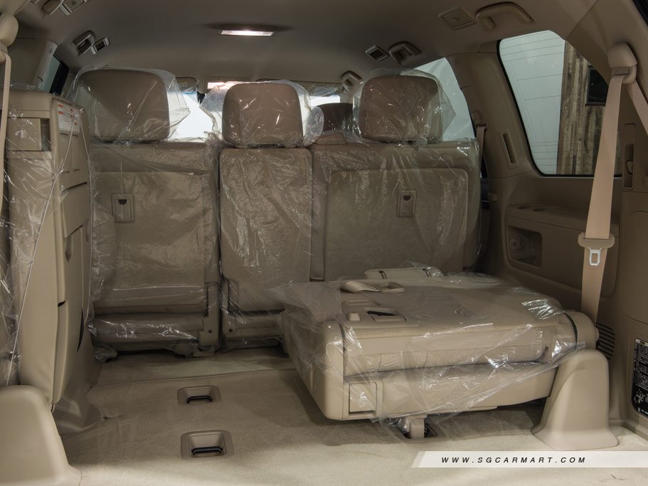 https://i.i-sgcm.com/new_cars/cars/10585/10585_g43