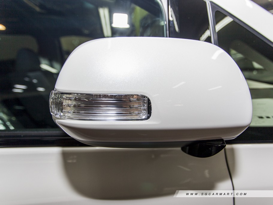 https://i.i-sgcm.com/new_cars/cars/10595/10595_g21