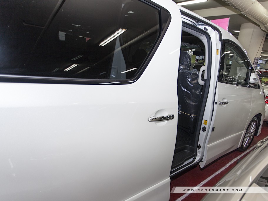 https://i.i-sgcm.com/new_cars/cars/10595/10595_g29