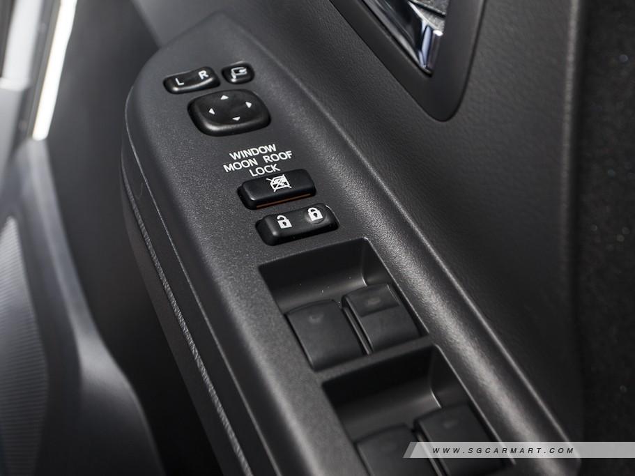 https://i.i-sgcm.com/new_cars/cars/10595/10595_g36