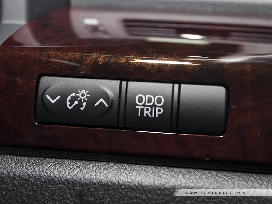 https://i.i-sgcm.com/new_cars/cars/10595/10595_g40