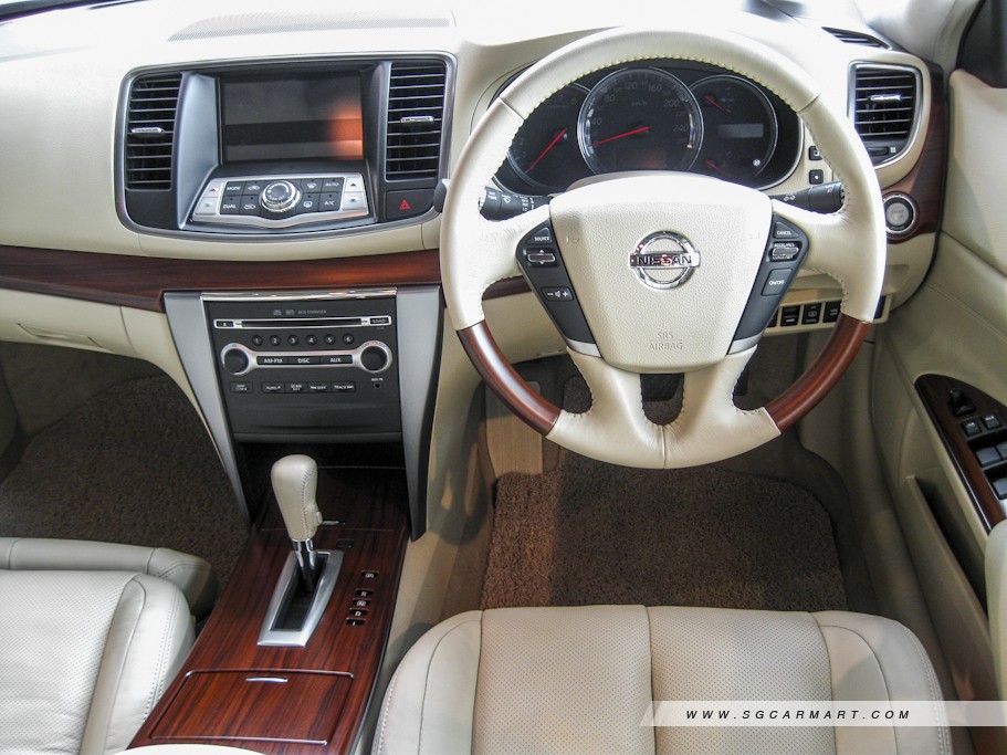 https://i.i-sgcm.com/new_cars/cars/10600/10600_g33