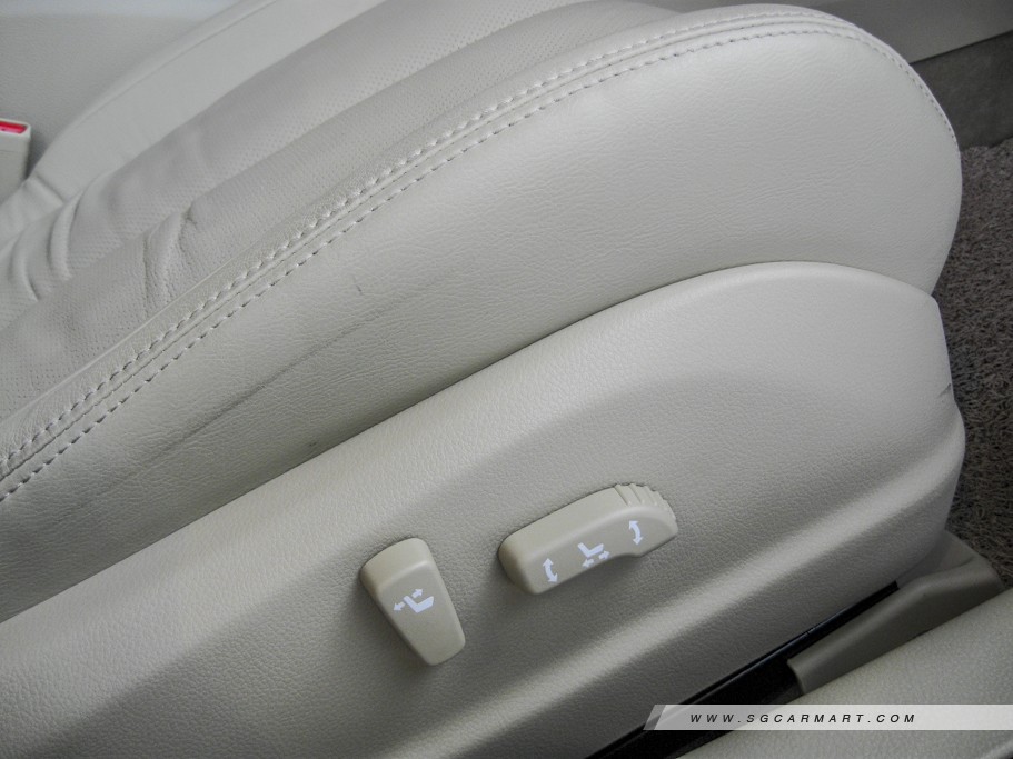 https://i.i-sgcm.com/new_cars/cars/10600/10600_g38