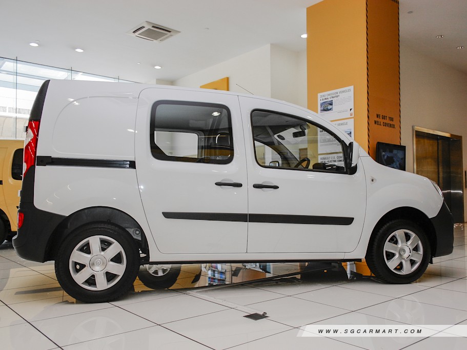 https://i.i-sgcm.com/new_cars/cars/10601/10601_g2