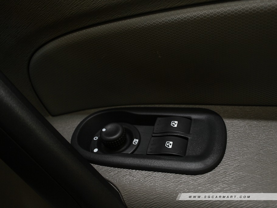 https://i.i-sgcm.com/new_cars/cars/10601/10601_g8