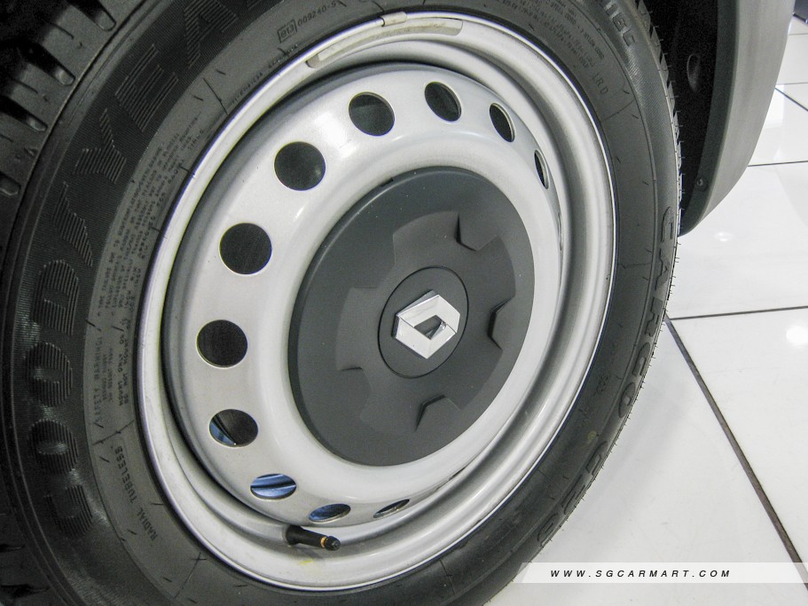 https://i.i-sgcm.com/new_cars/cars/10602/10602_g3