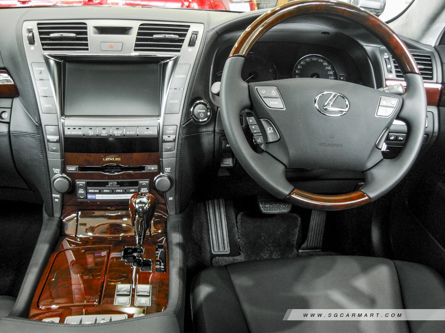 https://i.i-sgcm.com/new_cars/cars/10603/10603_g11
