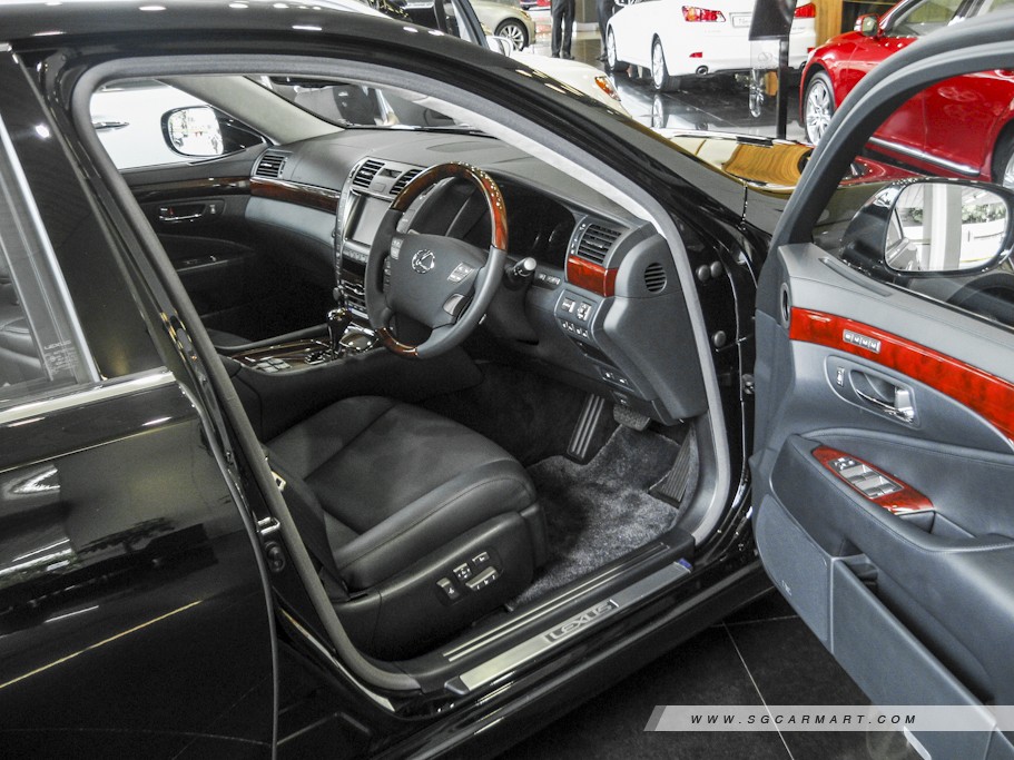 https://i.i-sgcm.com/new_cars/cars/10603/10603_g7