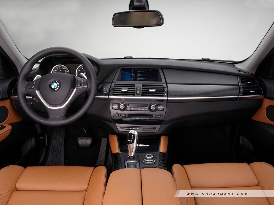 https://i.i-sgcm.com/new_cars/cars/10618/10618_g10