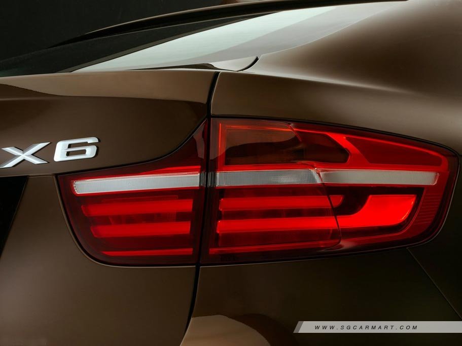 https://i.i-sgcm.com/new_cars/cars/10618/10618_g8