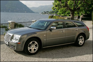 Chrysler 300C Touring image