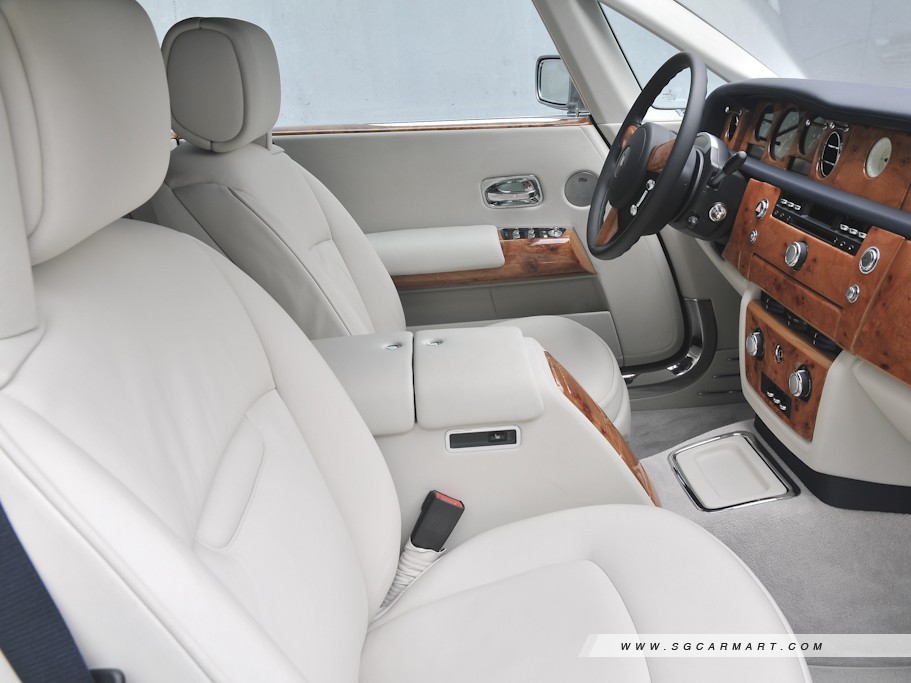 https://i.i-sgcm.com/new_cars/cars/10638/10638_g10