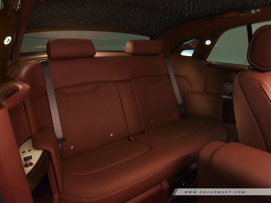 https://i.i-sgcm.com/new_cars/cars/10638/10638_g18