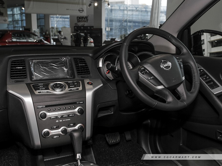 https://i.i-sgcm.com/new_cars/cars/10648/10648_g12
