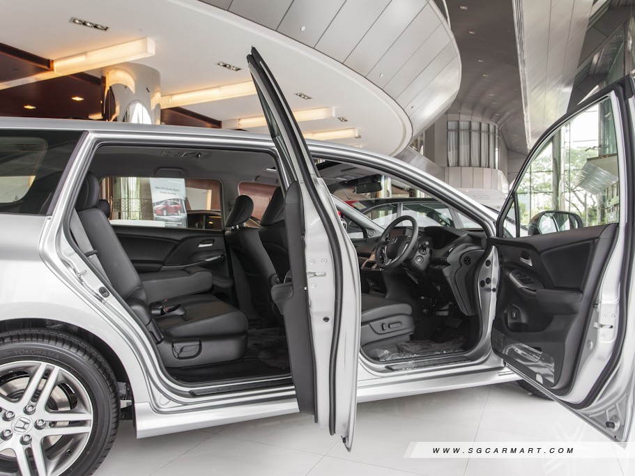 https://i.i-sgcm.com/new_cars/cars/10652/10652_g10