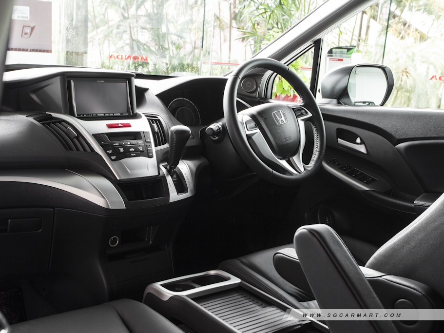 https://i.i-sgcm.com/new_cars/cars/10652/10652_g14