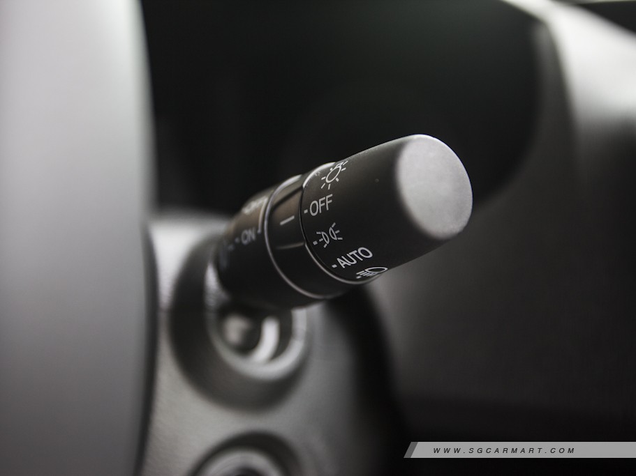 https://i.i-sgcm.com/new_cars/cars/10652/10652_g17