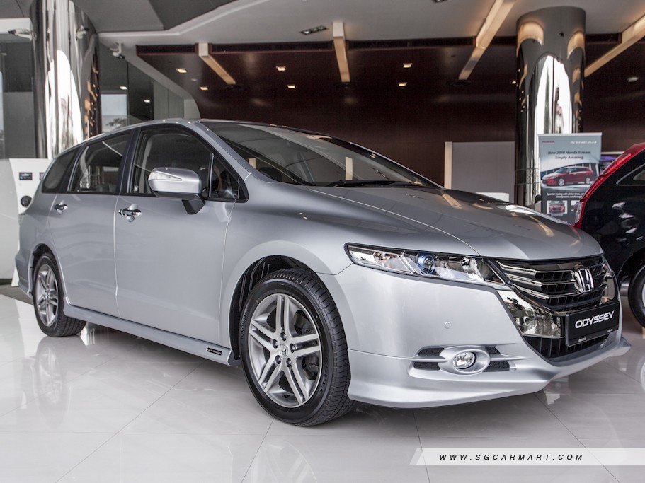 https://i.i-sgcm.com/new_cars/cars/10652/10652_g1