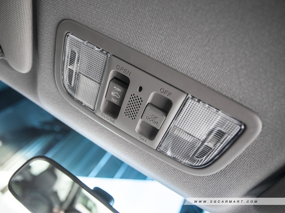 https://i.i-sgcm.com/new_cars/cars/10652/10652_g21