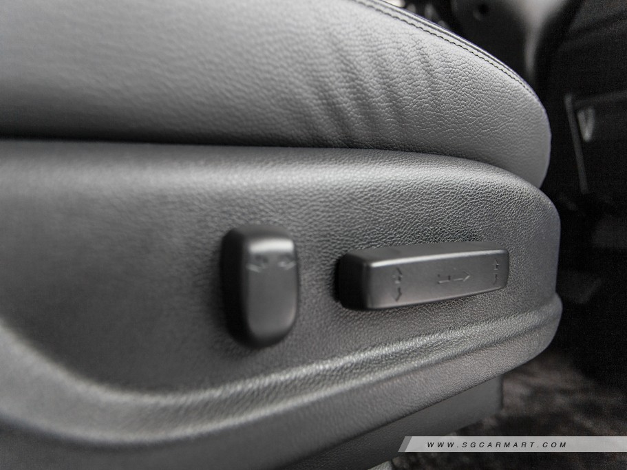 https://i.i-sgcm.com/new_cars/cars/10652/10652_g23