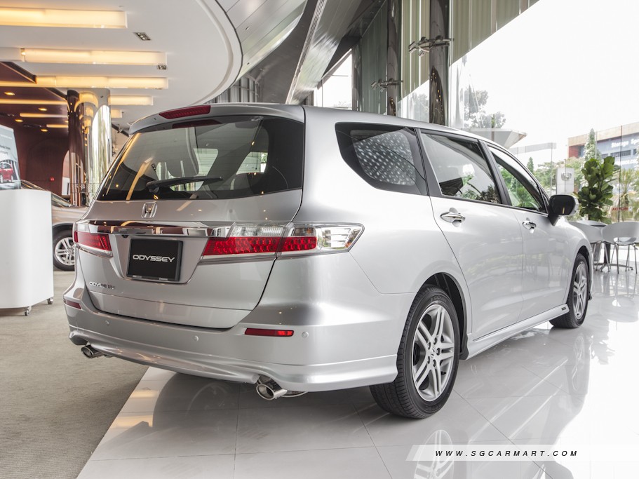 https://i.i-sgcm.com/new_cars/cars/10652/10652_g4