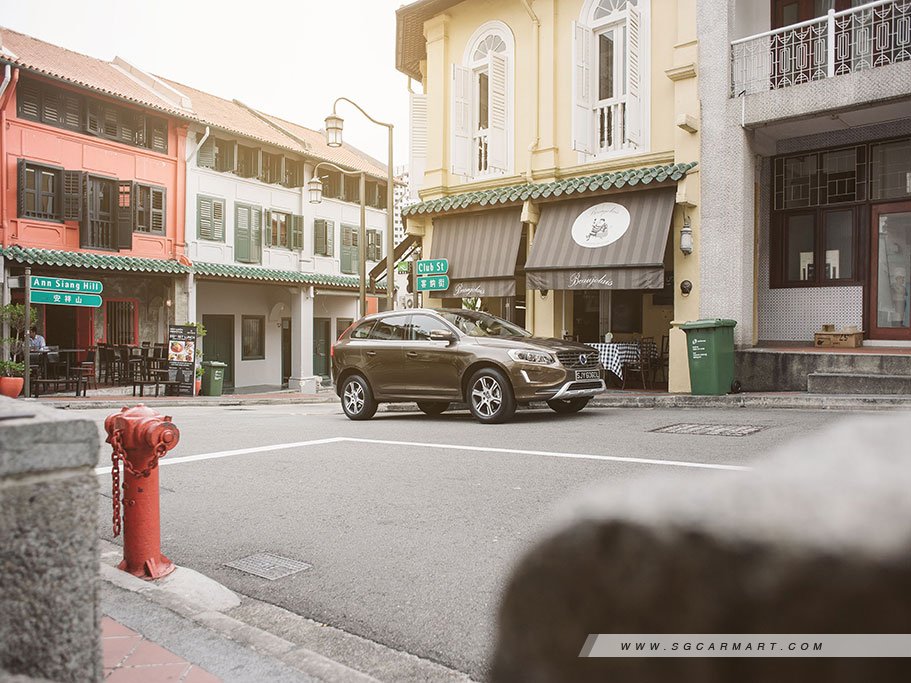 https://i.i-sgcm.com/new_cars/cars/10656/10656_g102