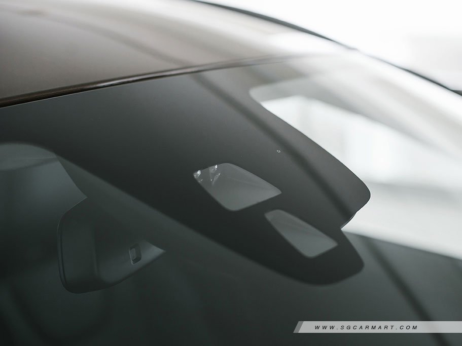 https://i.i-sgcm.com/new_cars/cars/10656/10656_g115