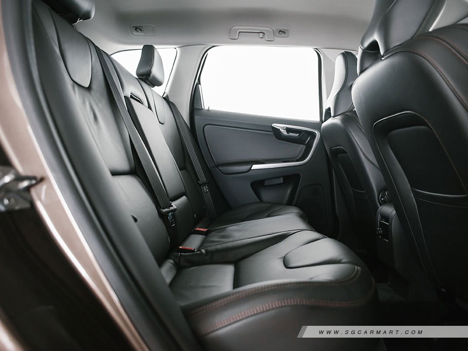 https://i.i-sgcm.com/new_cars/cars/10656/10656_g117