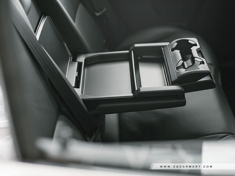 https://i.i-sgcm.com/new_cars/cars/10656/10656_g118